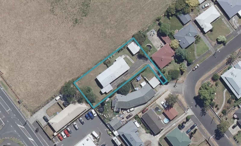 11 Sheridan Street, Silverdale, Hamilton - Carousel 1