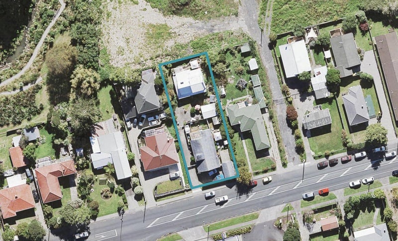 85 Godley Road, Green Bay, Auckland - Carousel 1