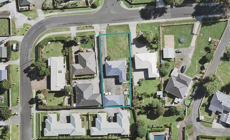 11 George Crescent, Buckland, Pukekohe - Carousel 1