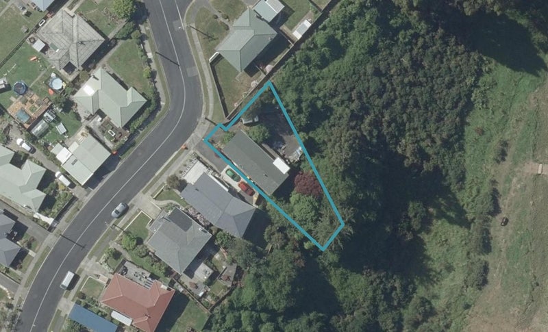 48 Koremata Street, Green Island, Dunedin - Carousel 1