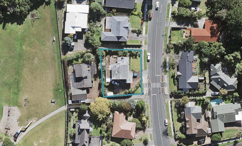 125 Chelsea View Drive, Chatswood, Auckland - Carousel 1