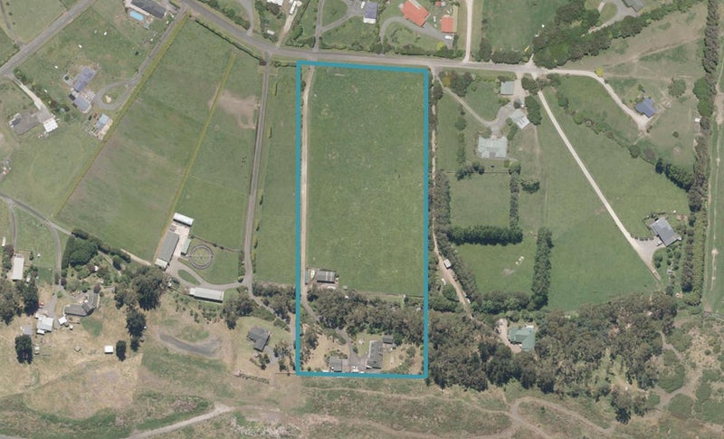 8 Onetere Drive, Whanganui Airport, Whanganui - Carousel 1