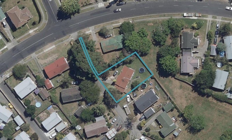 19 Crawshaw Drive, Nawton, Hamilton - Carousel 1
