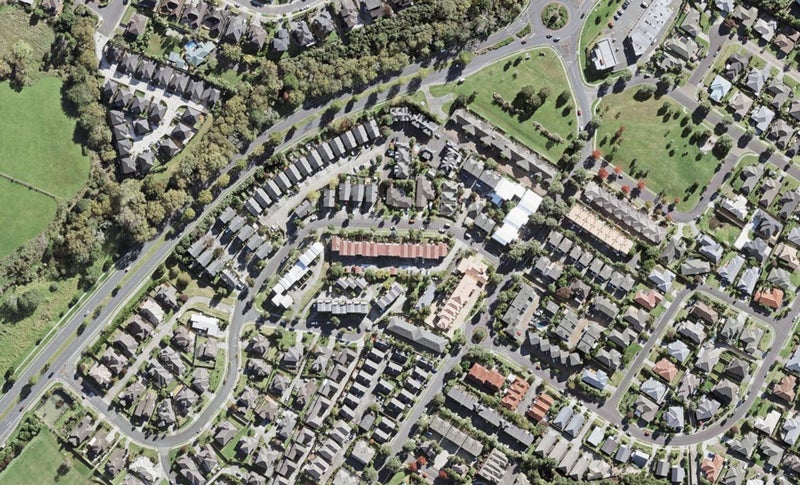 3/13 John Jennings Drive, Oteha, Auckland - Carousel 1