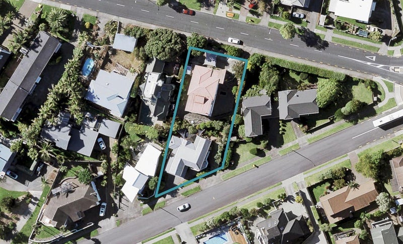2/27 Bucklands Beach Road, Bucklands Beach, Auckland - Carousel 1