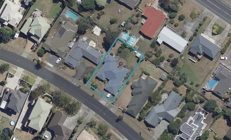 22 Western Heights Drive, Western Heights, Hamilton - Carousel 1