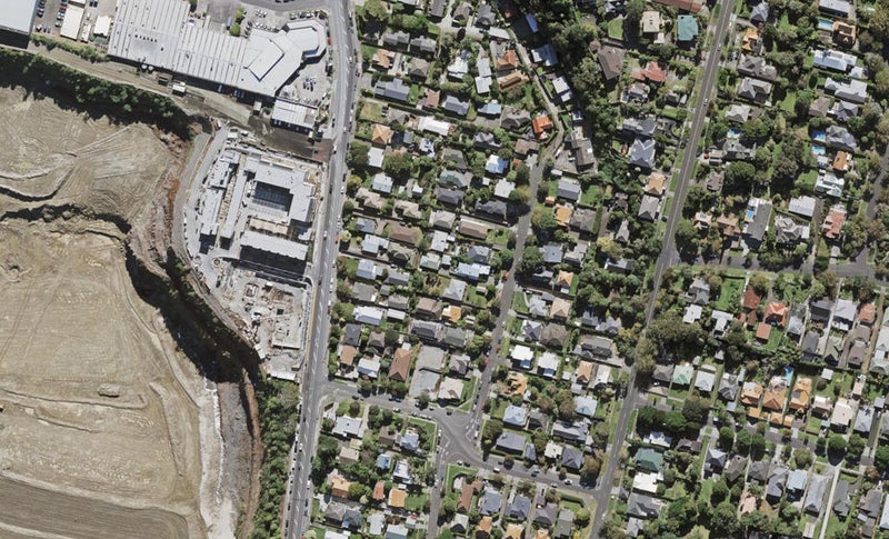 11A Queensway, Three Kings, Auckland - Carousel 1