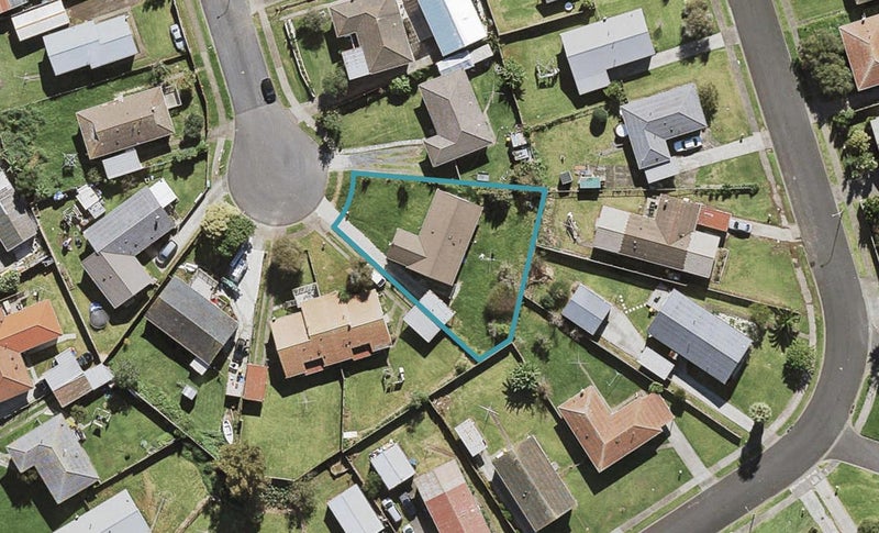 12 Chine Place, Favona, Auckland - Carousel 1