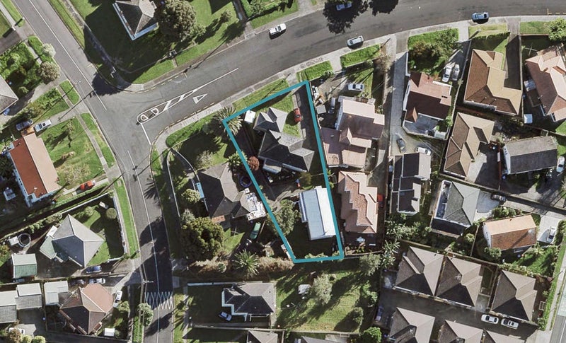 8 Youth Street, Mount Roskill, Auckland - Carousel 1