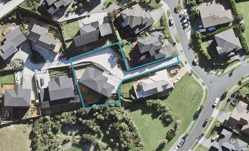 4 Hilton Close, Fairview Heights, Auckland - Carousel 1