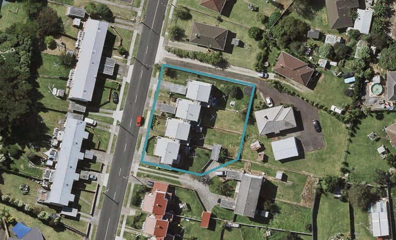 13A Pearl Baker Drive, Otara, Auckland - Carousel 1