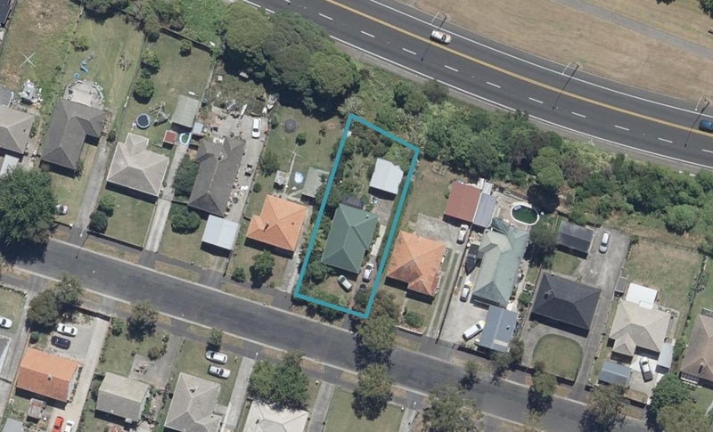 43 Montgomery Crescent, Bader, Hamilton - Carousel 1