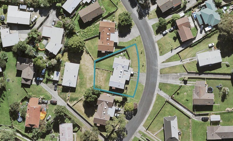 11 Rena Place, West Harbour, Auckland - Carousel 1