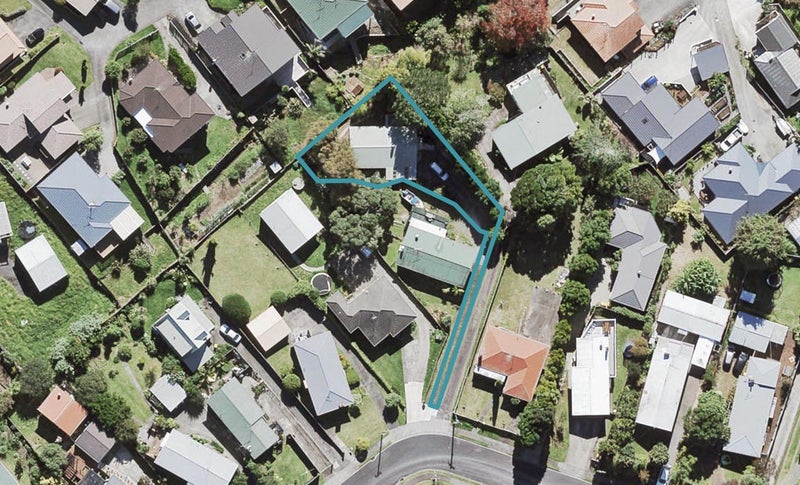 12A Beverly Place, New Lynn, Auckland - Carousel 1