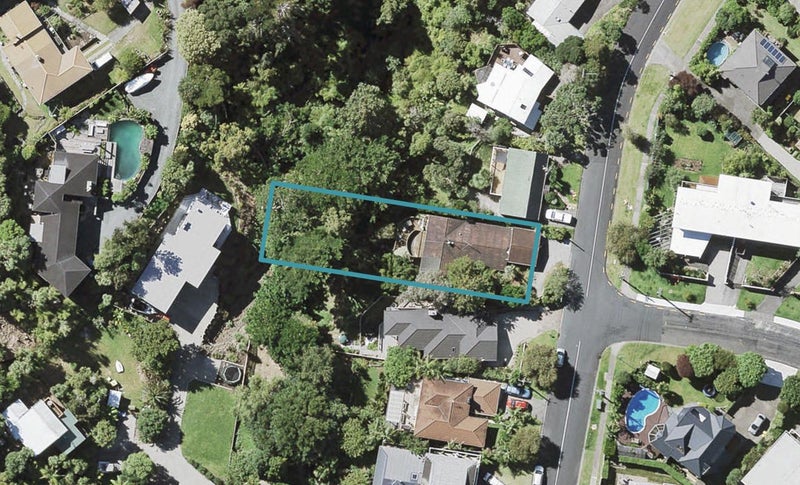 90 Castor Bay Road, Castor Bay, Auckland - Carousel 1