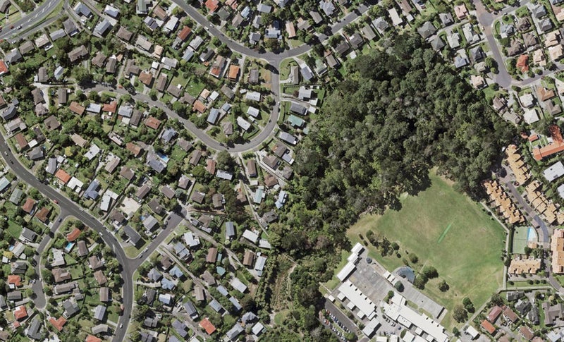 14A Regency Place, Sunnynook, Auckland - Carousel 1