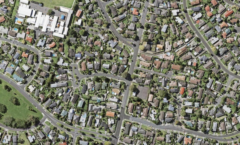 1B Imatra Place, Sunnyhills, Auckland - Carousel 1