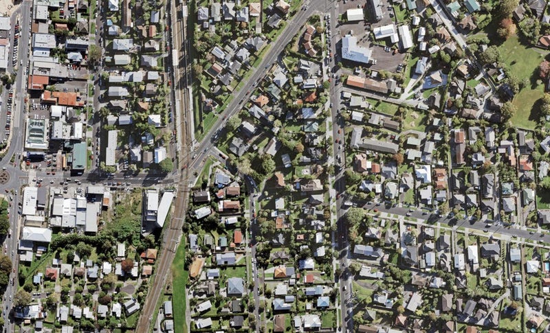 10/2 Donegal Street, Avondale, Auckland - Carousel 1