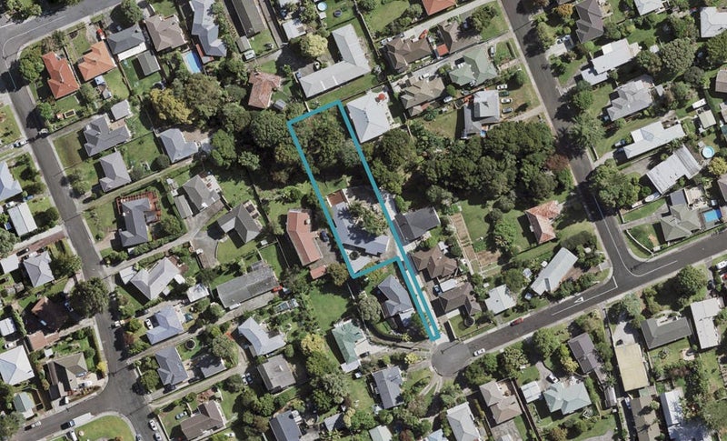 9 Collie Street, Hillpark, Auckland - Carousel 1