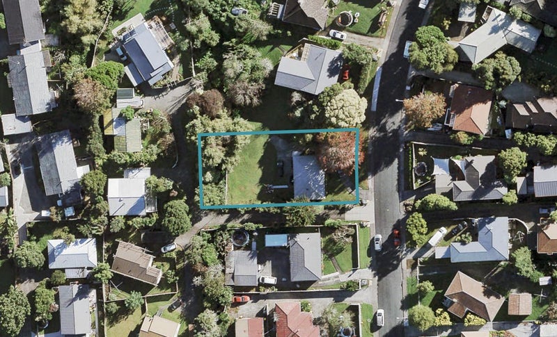 20 Gill Avenue, Te Atatu Peninsula, Auckland - Carousel 1