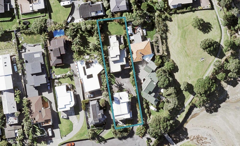 1/54 Masterton Road, Rothesay Bay, Auckland - Carousel 1