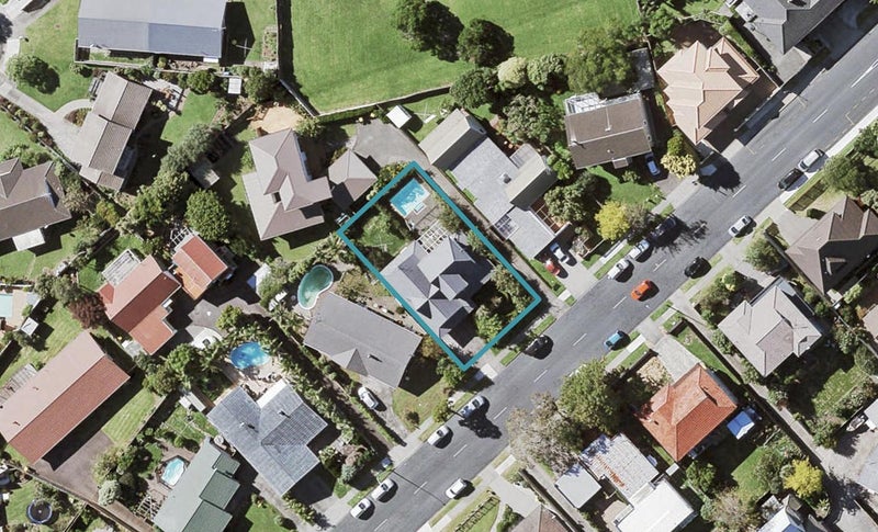 9 Priestley Drive, Bucklands Beach, Auckland - Carousel 1