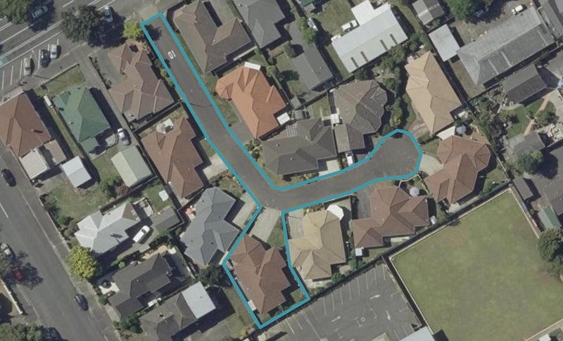 3 Seville Court, Terrace End, Palmerston North - Carousel 1