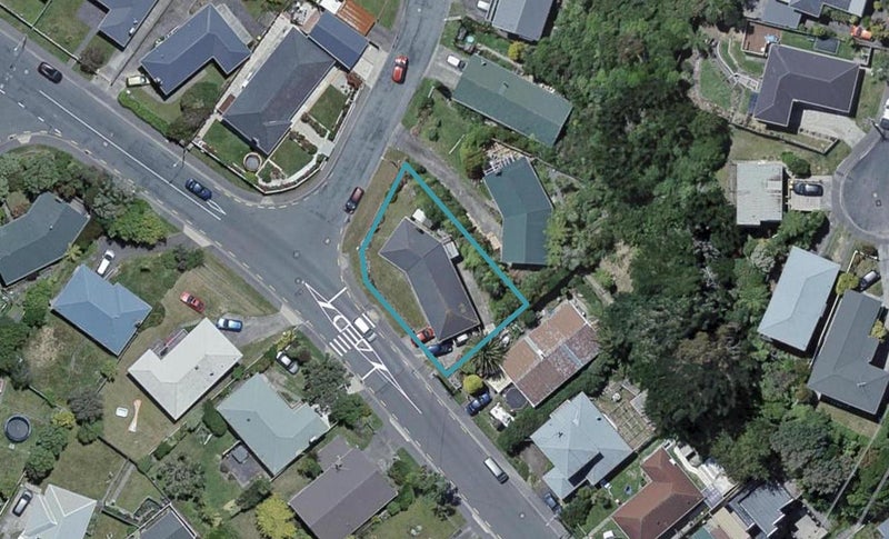 80 Kenmore Street, Newlands, Wellington - Carousel 1