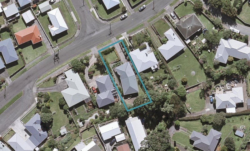 26 Rosendale Avenue, Spotswood, New Plymouth - Carousel 1