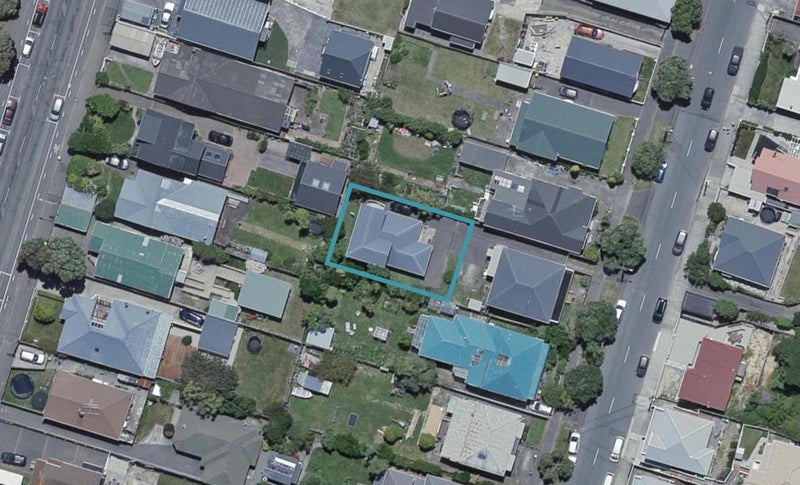 204A Clyde Street, Island Bay, Wellington - Carousel 1