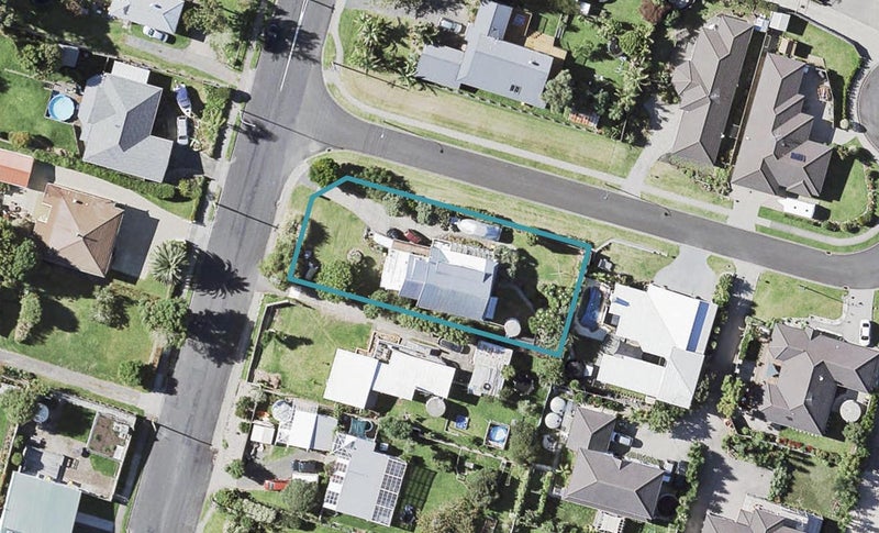 7 Bell Road, Beachlands, Auckland - Carousel 1