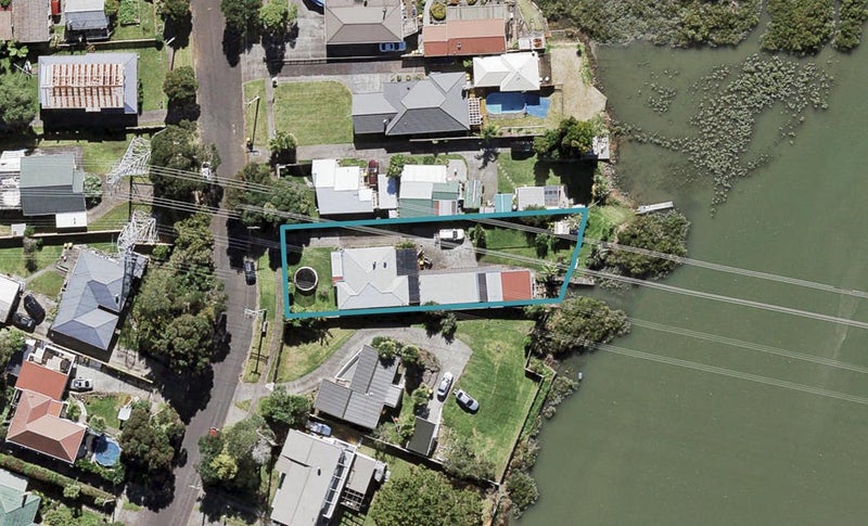 47 Queen Mary Avenue, New Lynn, Auckland - Carousel 1