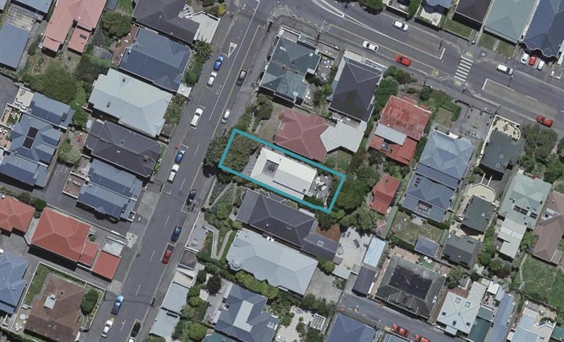 83B Brougham Street, Mount Victoria, Wellington - Carousel 1