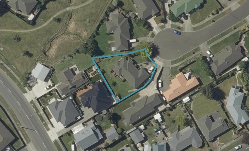 14 Logan Place, Kelvin Grove, Palmerston North - Carousel 1