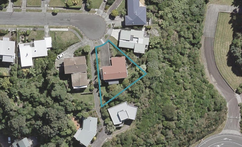 22 Magnolia Grove, Maungaraki, Lower Hutt - Carousel 1