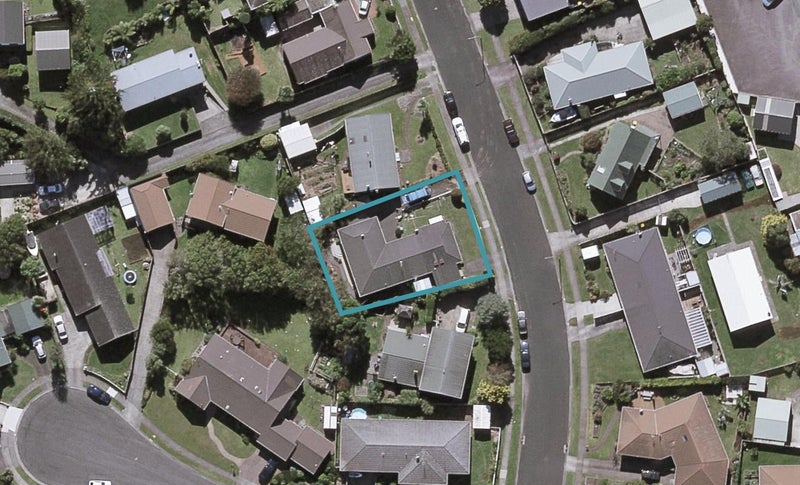 2/28 Tiverton Crescent, Whalers Gate, New Plymouth - Carousel 1