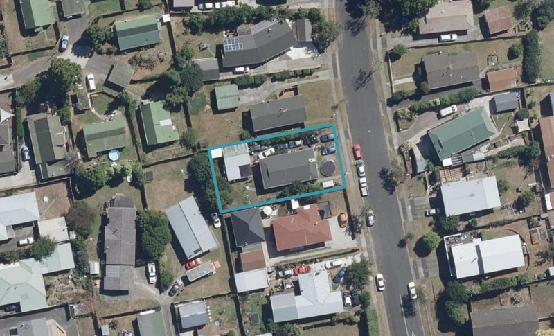 7 Manuka Street, Pukete, Hamilton - Carousel 1