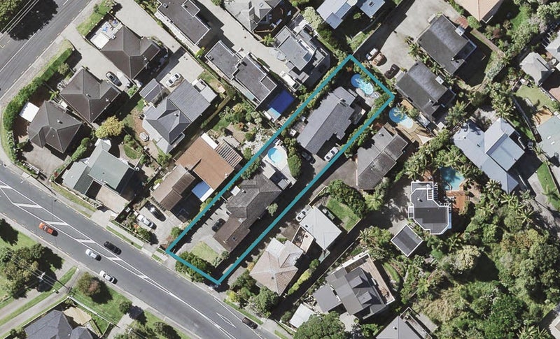 2/209 East Coast Road, Castor Bay, Auckland - Carousel 1