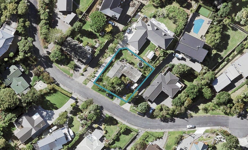 8A Tui Vale Road, Shelly Park, Auckland - Carousel 1