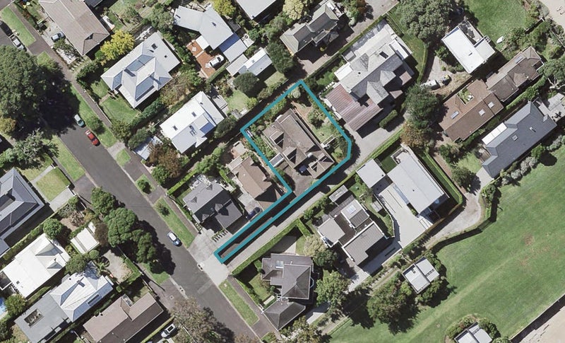28 Oxford Terrace, Devonport, Auckland - Carousel 1