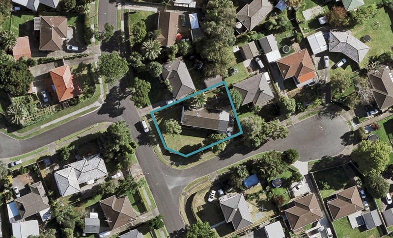 30 Hobart Crescent, Wattle Downs, Auckland - Carousel 1