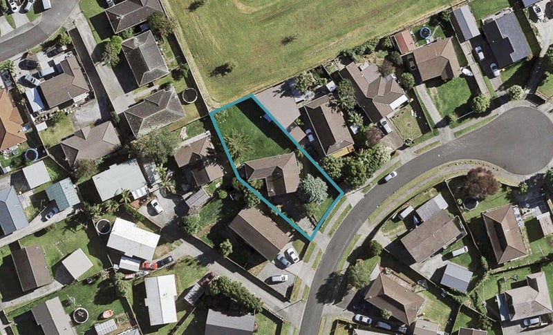 12 Anglers Way, Wattle Downs, Auckland - Carousel 1