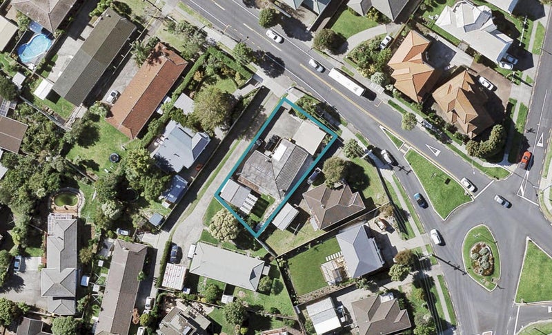 209 Bucklands Beach Road, Bucklands Beach, Auckland - Carousel 1