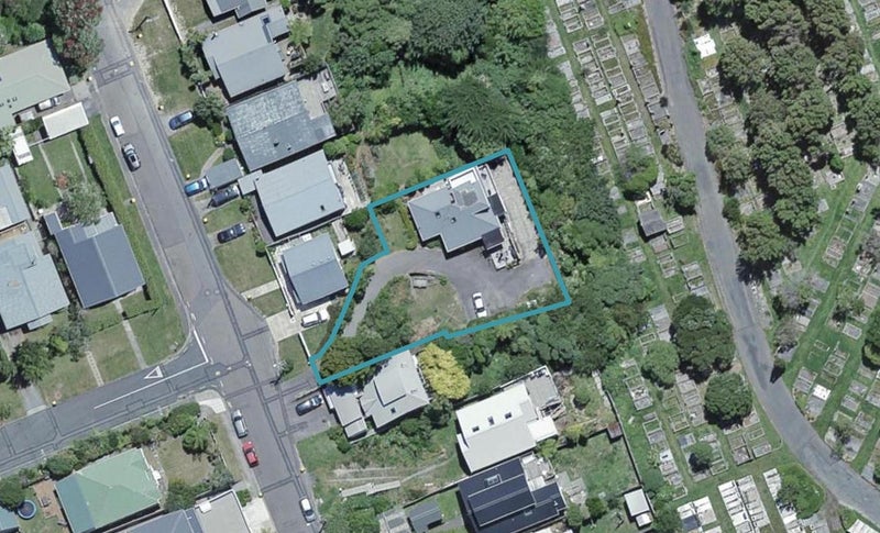 98 Standen Street, Karori, Wellington - Carousel 1