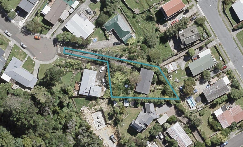 41 Vista Crescent, Maoribank, Upper Hutt - Carousel 1