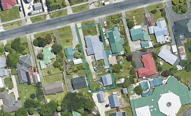 12 Corlett Street, Utuhina, Rotorua - Carousel 1