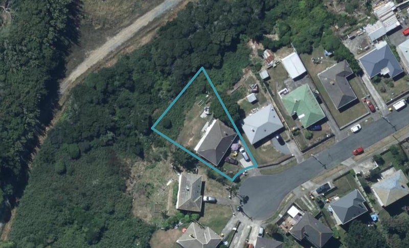 24 Dorset Grove, Cannons Creek, Porirua - Carousel 1