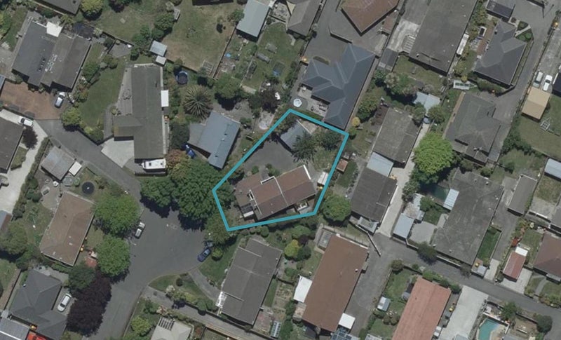 8 Glenys Place, Broomfield, Christchurch - Carousel 1
