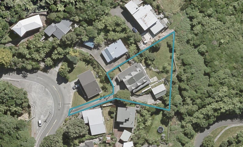 16 Akatea Road, Korokoro, Lower Hutt - Carousel 1