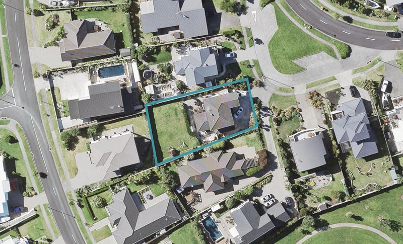 22 Columbia Crescent, Beachlands, Auckland - Carousel 1